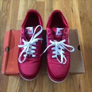 Women’s Air Force 1  Valentines Day ‘07
